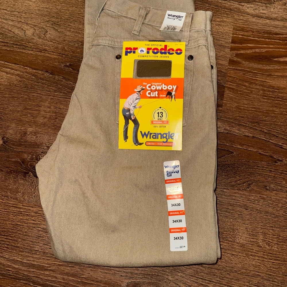 NEW Wrangler Men's Cowboy Cut Khaki Chinos